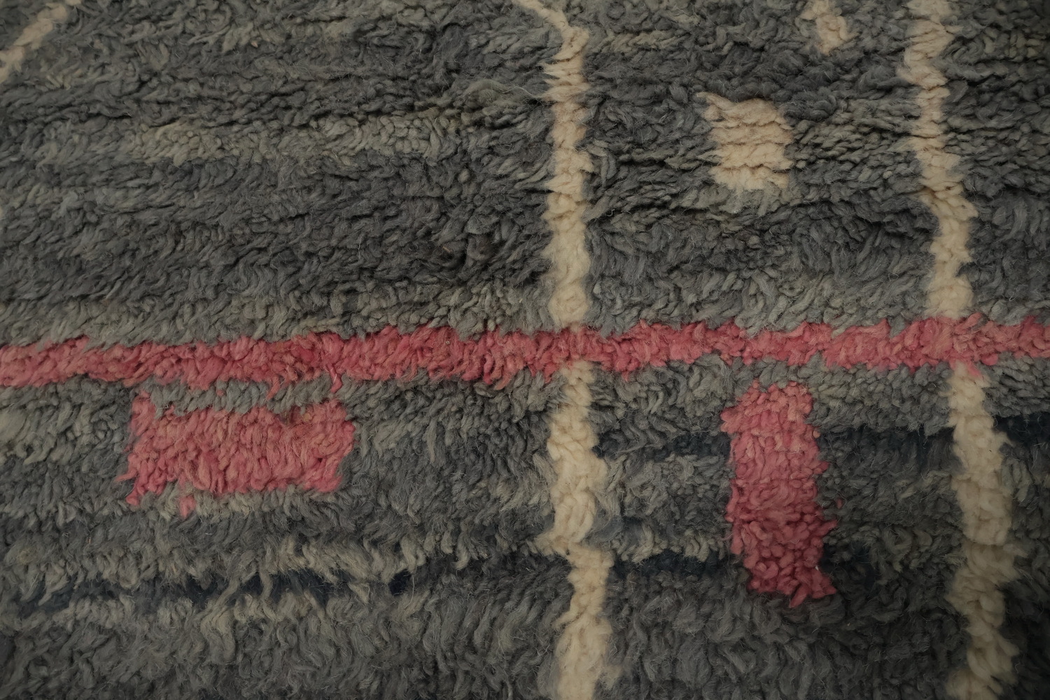 Modern Art-Inspired Moroccan Area Rug 9x13 with Elegant Line Work