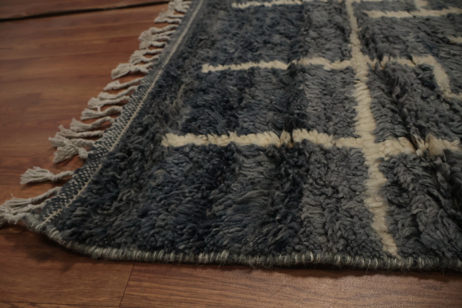 Modern Art-Inspired Moroccan Area Rug 9x13 with Elegant Line Work
