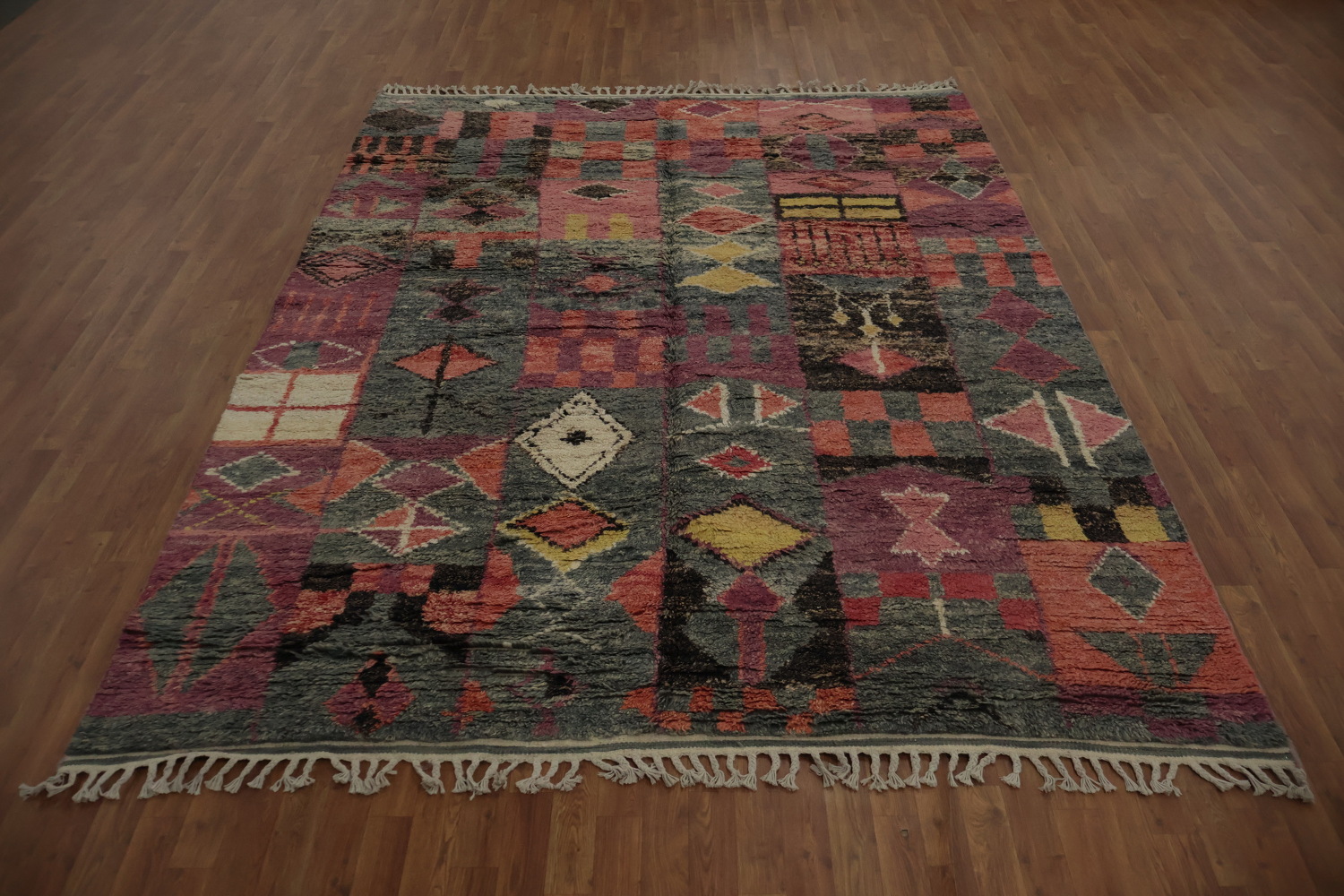 Eclectic Plush Moroccan Area Rug 8x10 to Elevate Your Home's Style