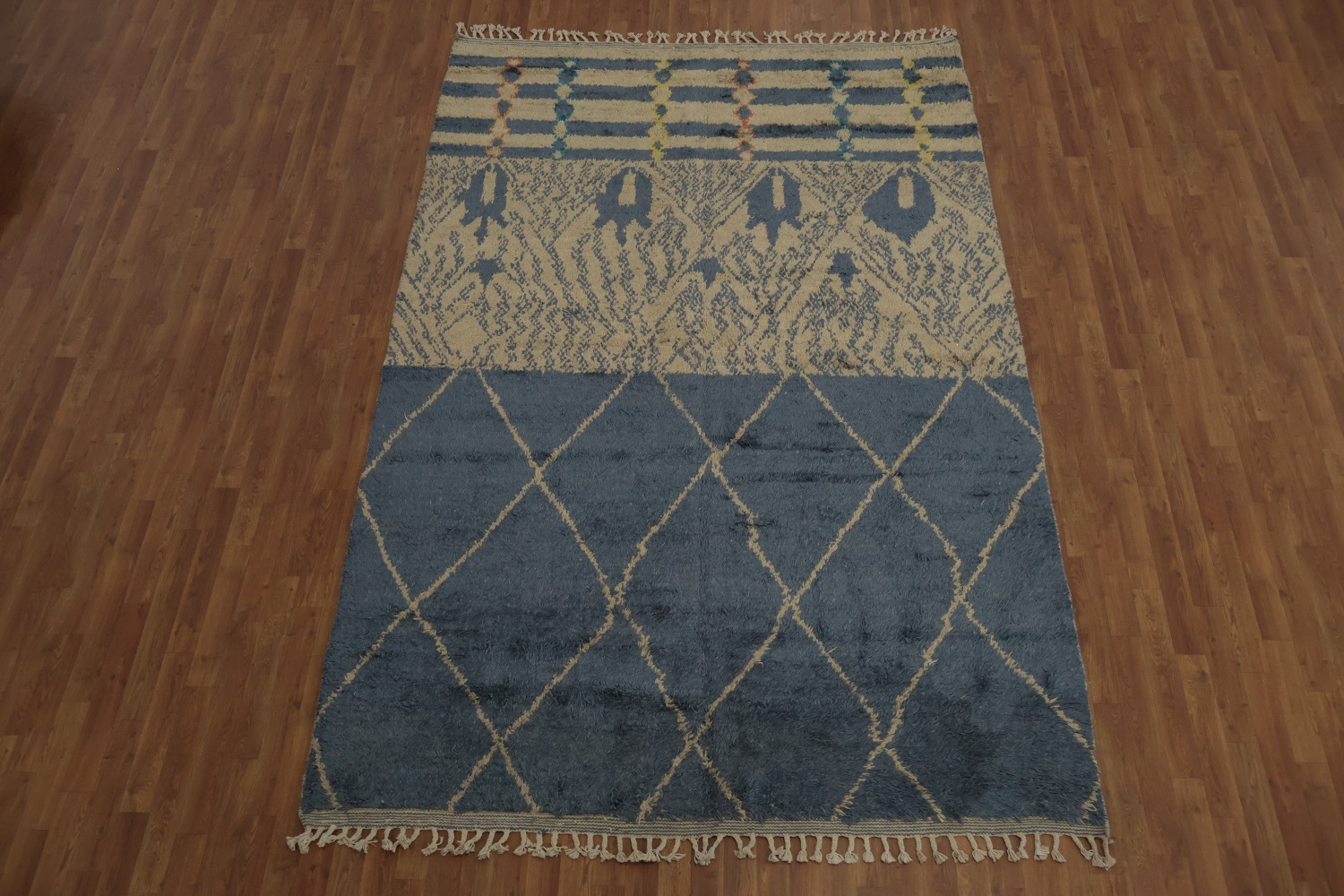 Plush Moroccan Area Rug 7x10 Featuring Unique Pattern Blend Design