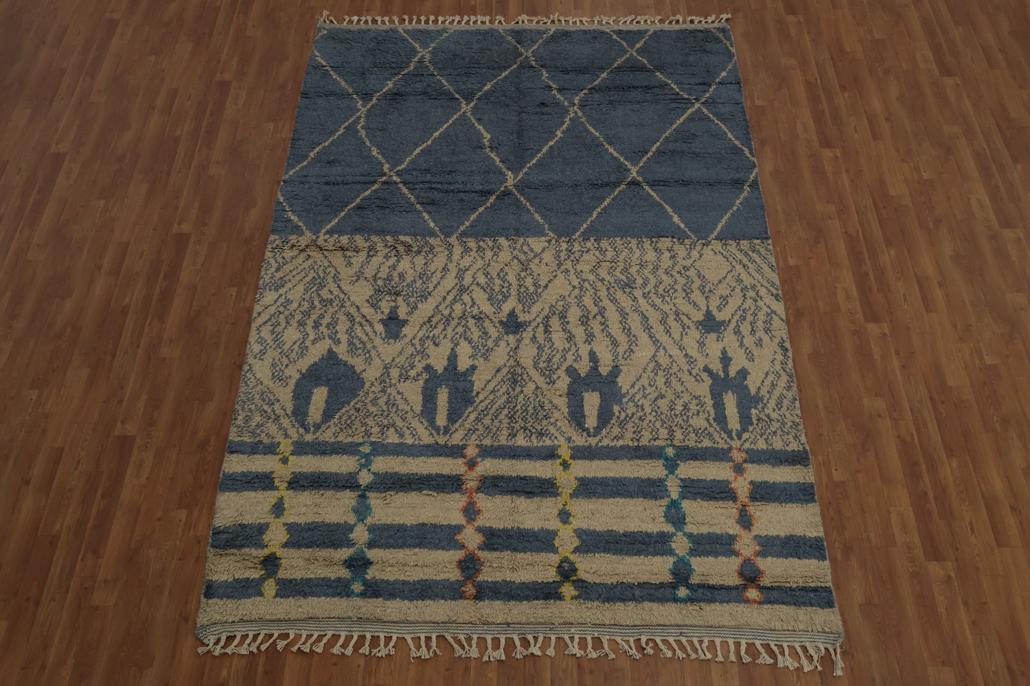 Plush Moroccan Area Rug 7x10 Featuring Unique Pattern Blend Design