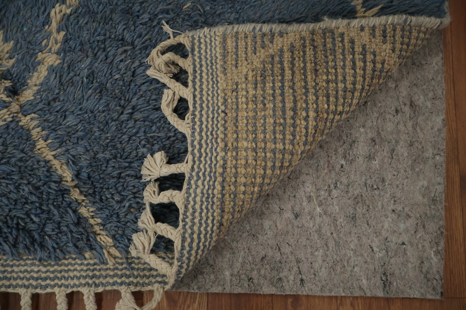 Plush Moroccan Area Rug 7x10 Featuring Unique Pattern Blend Design