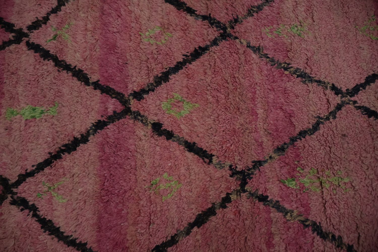 Soft Pink Plush Moroccan Area Rug 5x9 Add Sophisticated Flair to Rooms