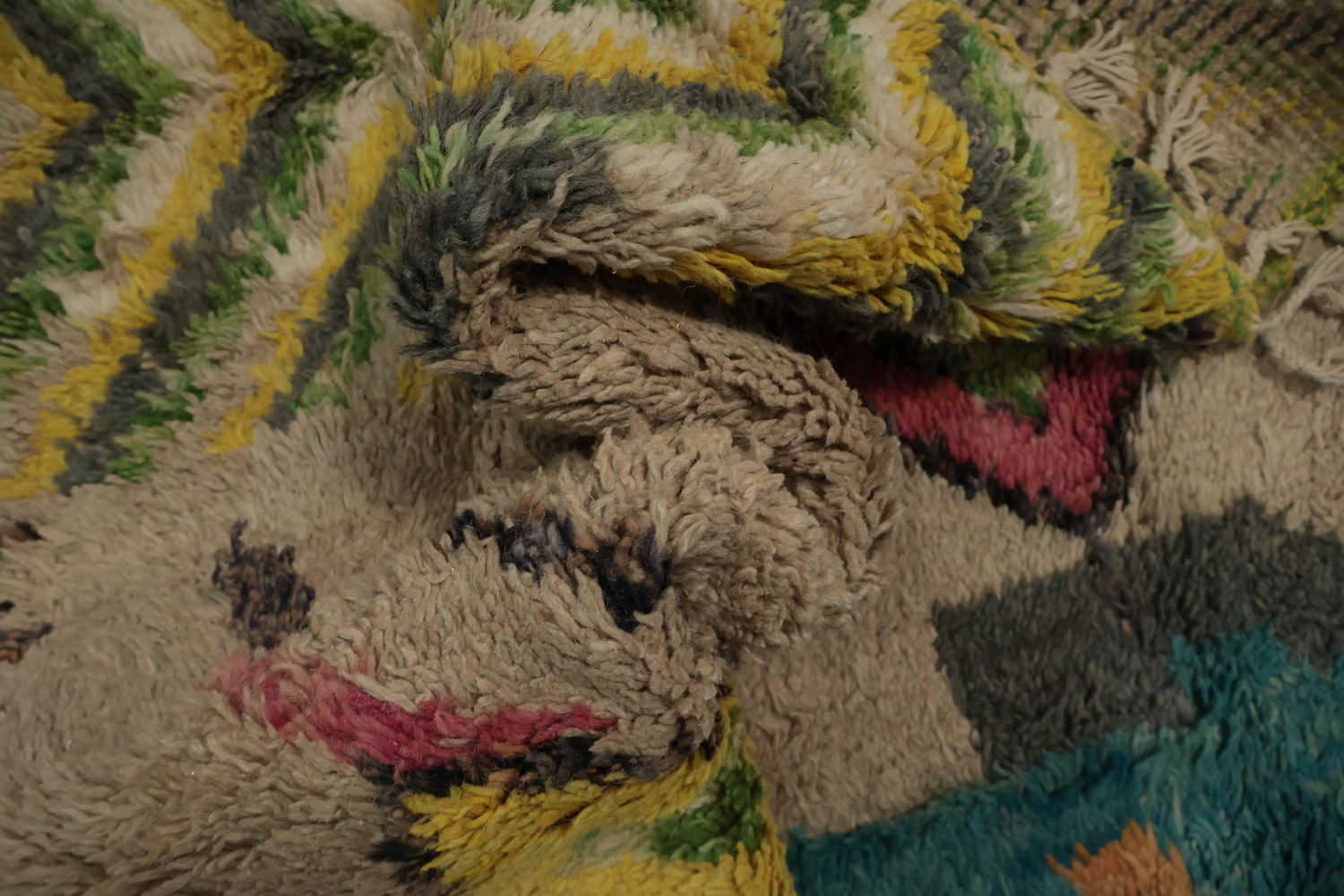 Multi-Tone Plush Moroccan Area Rug 7x10 for Eclectic Spaces