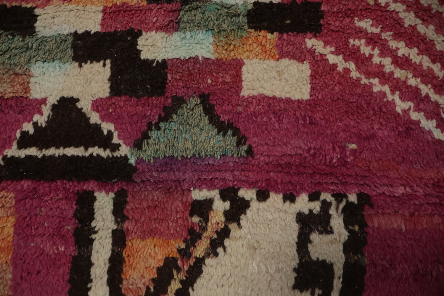 Bright and Bold: An Artistic Geometric Moroccan Large Rug 10x15