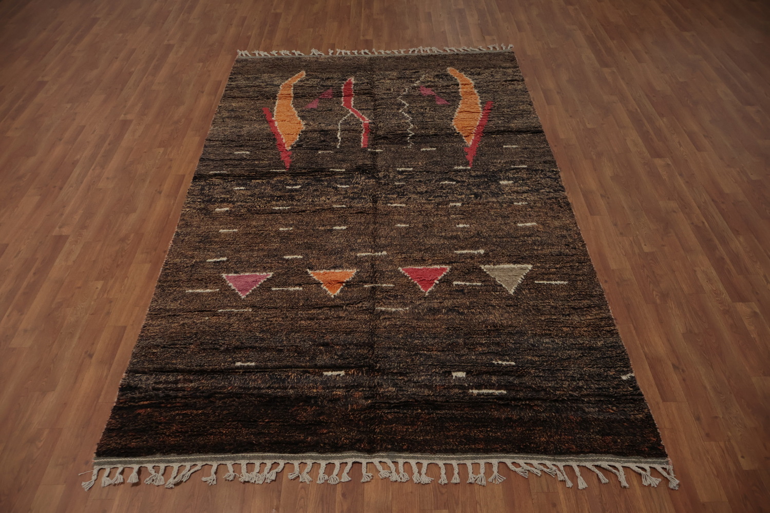Plush Moroccan Area Rug 6x10 in Warm Tones with Artistic Highlights