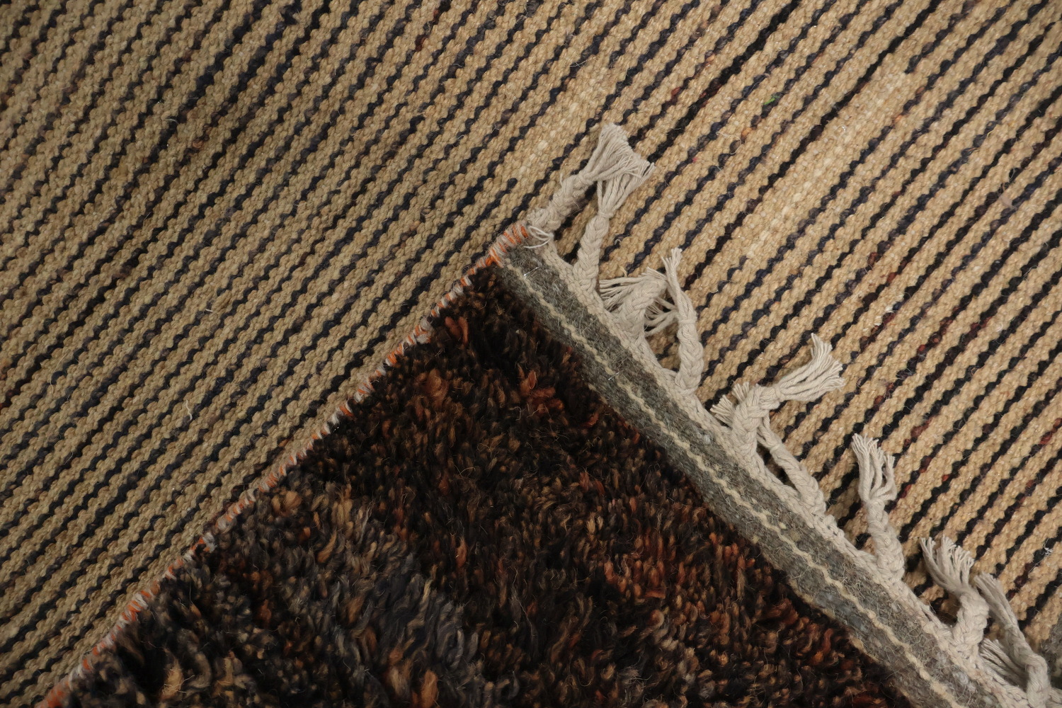 Plush Moroccan Area Rug 6x10 in Warm Tones with Artistic Highlights