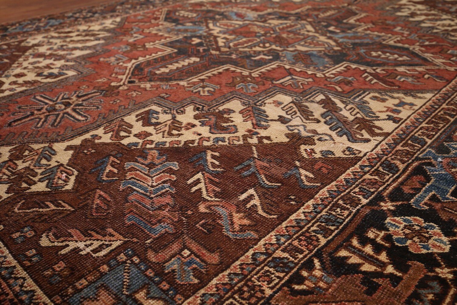Pre-1900 Antique Heris Serapi Persian Area Rug 7x10