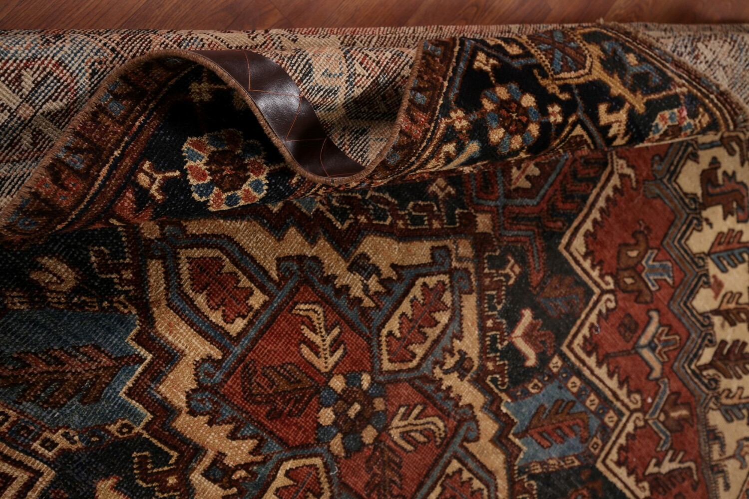 Pre-1900 Antique Heris Serapi Persian Area Rug 7x10