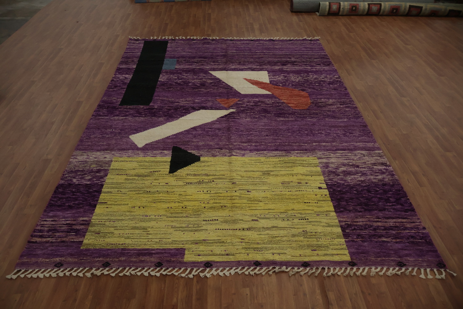 Stylish Abstract Moroccan Area Rug 9x13 Modern Design for Chic Interiors