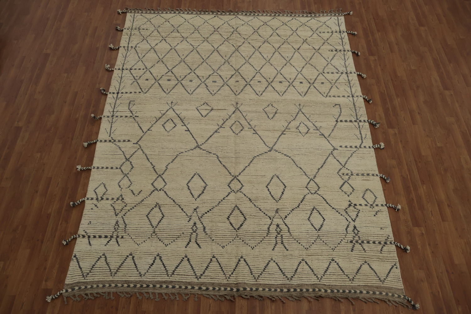 Handmade Moroccan Area Rug 8x11 Elegance and Classic Charm
