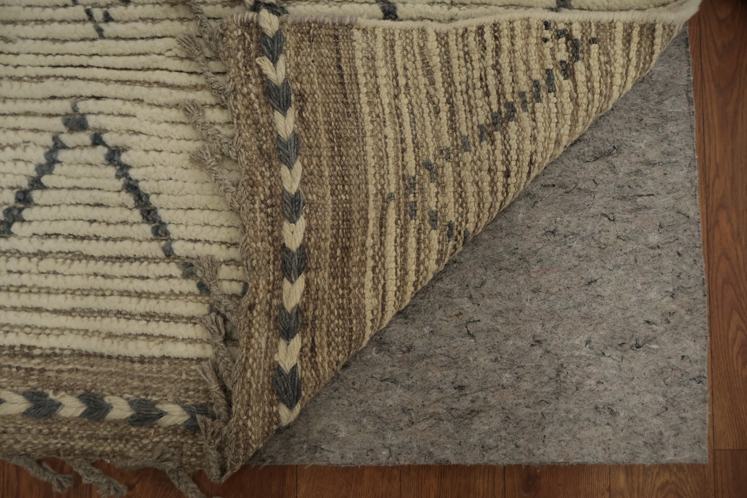 Handmade Moroccan Area Rug 8x11 Elegance and Classic Charm