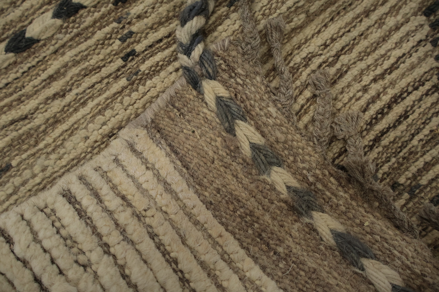 Handmade Moroccan Area Rug 8x11 Elegance and Classic Charm