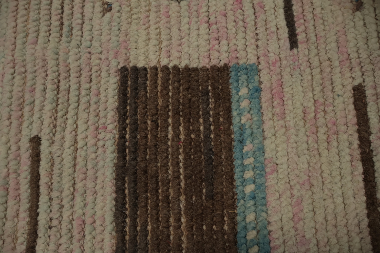 Art-Inspired Moroccan Modern Area Rug 8x12 with Urban Abstract Style