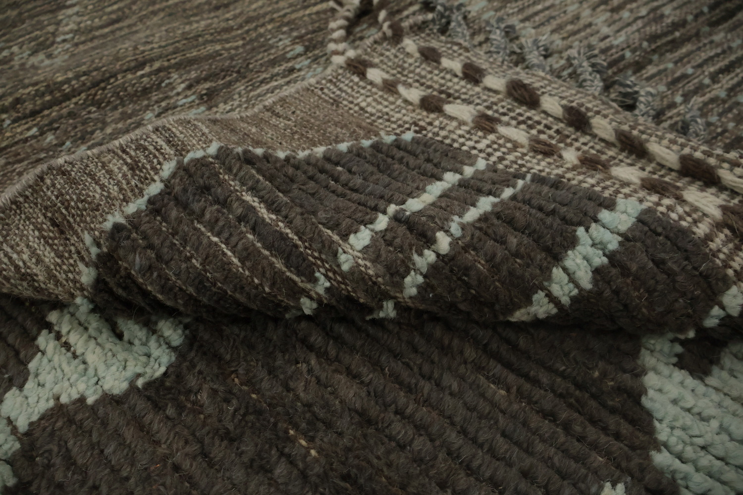 Sophisticated Handcrafted Moroccan Area Rug 8x13 for Stylish Interiors