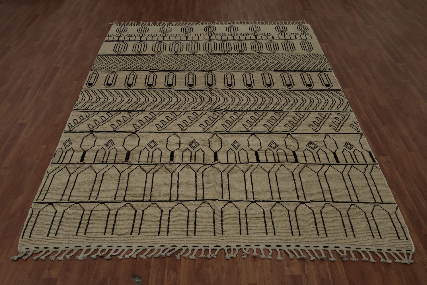 Elegant Geometric Moroccan Area Rug 8x11 for Stylish Home Decor