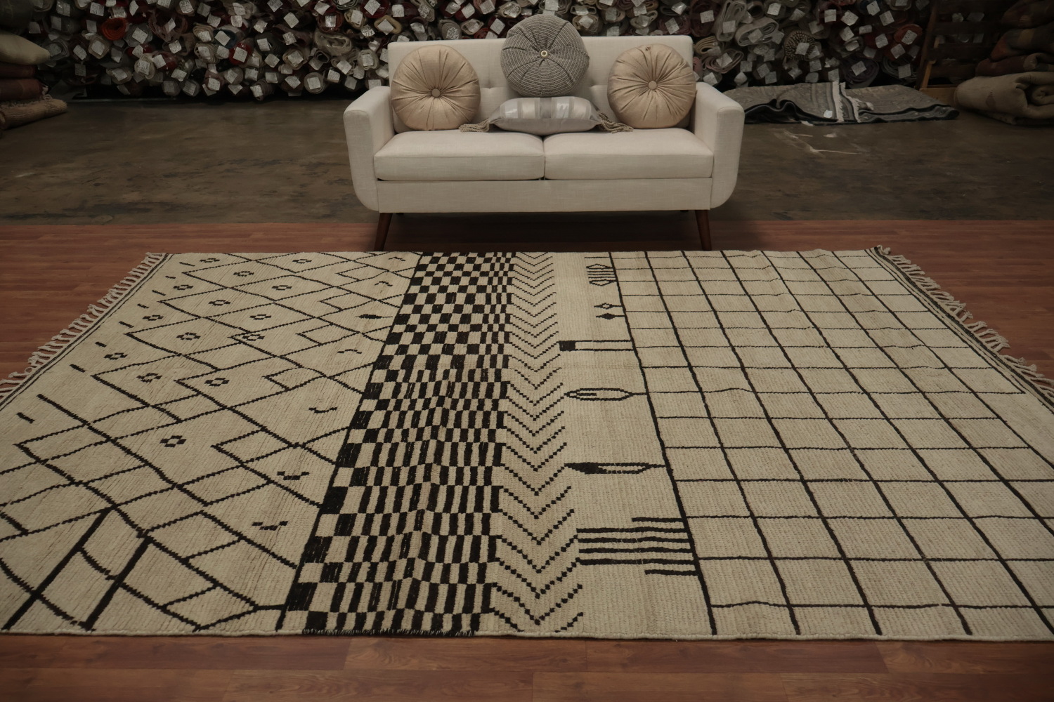 Sophisticated Moroccan Area Rug 8x10 with Intricate Line Patterns