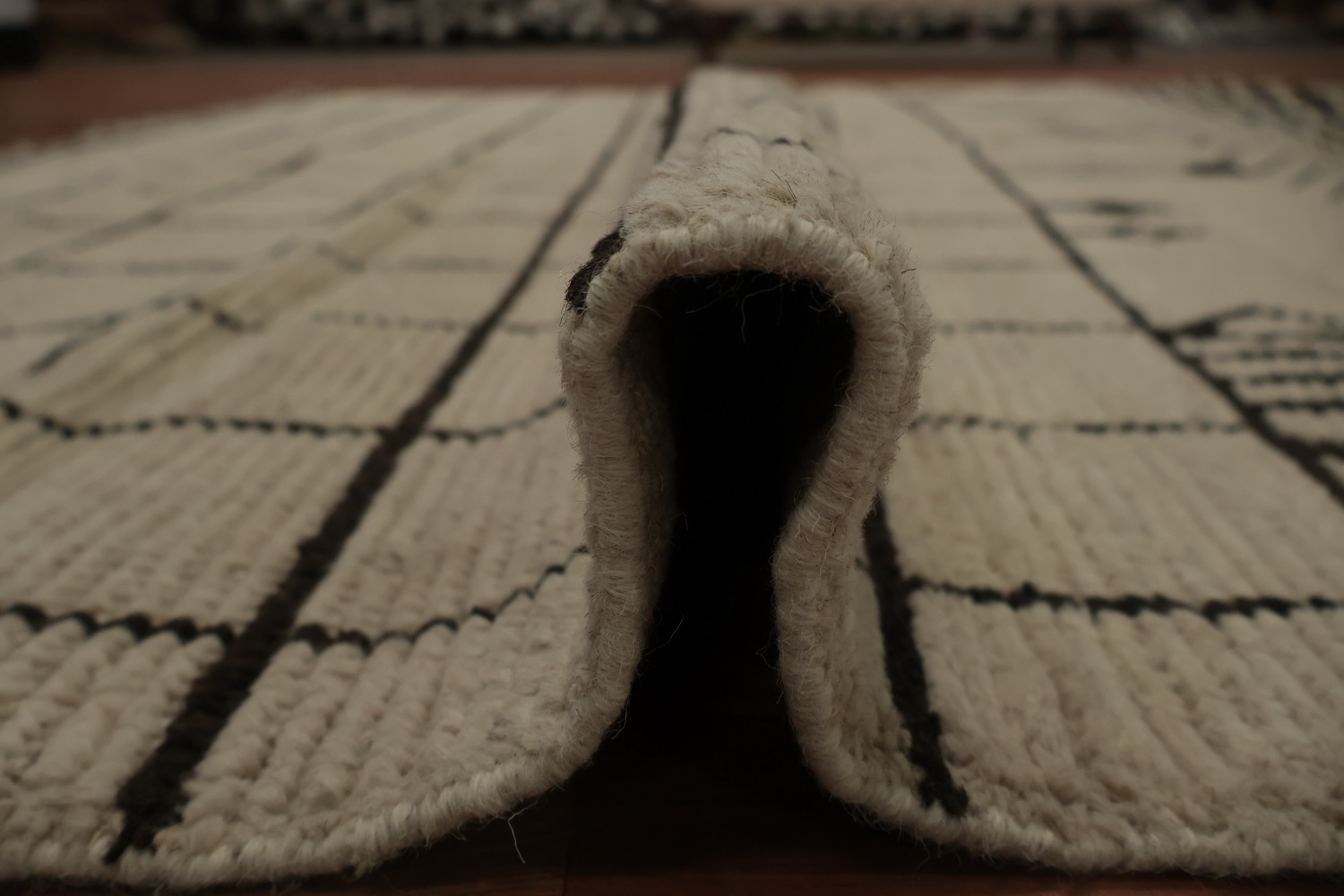 Sophisticated Moroccan Area Rug 8x10 with Intricate Line Patterns
