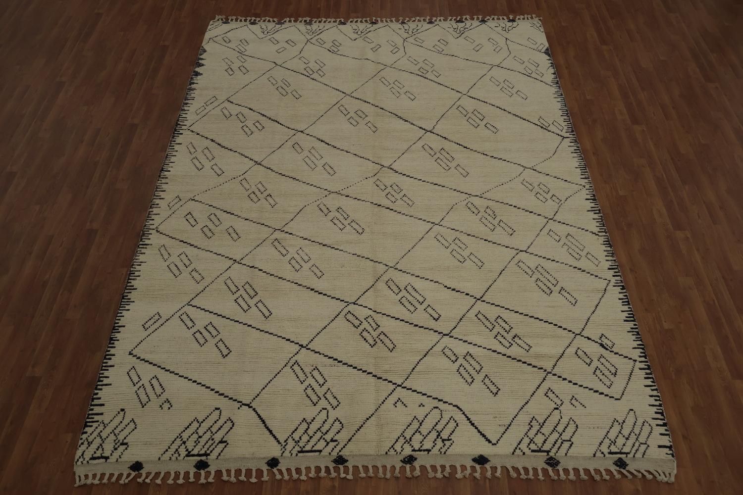 Elegant Geometric Moroccan Area Rug 9x12 for Chic Interiors