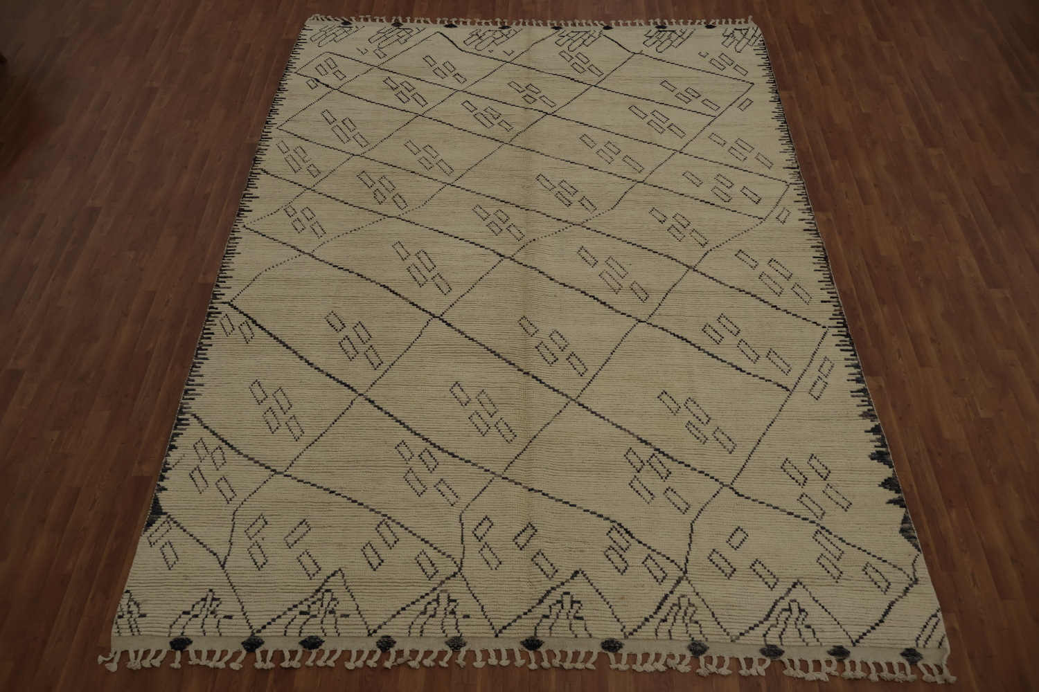 Elegant Geometric Moroccan Area Rug 9x12 for Chic Interiors