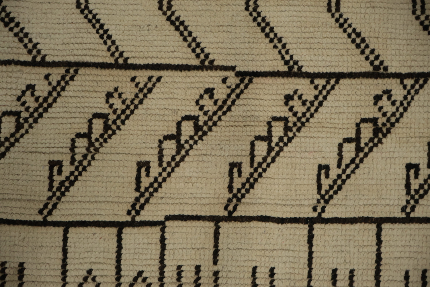 Sophisticated Moroccan Large Rug 10x14 with Artistic Linear Patterns