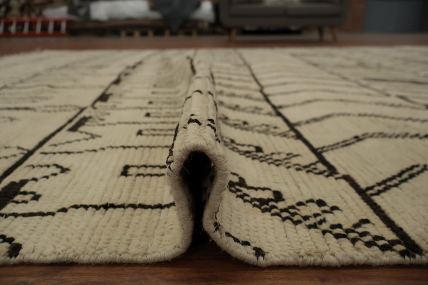 Sophisticated Moroccan Large Rug 10x14 with Artistic Linear Patterns