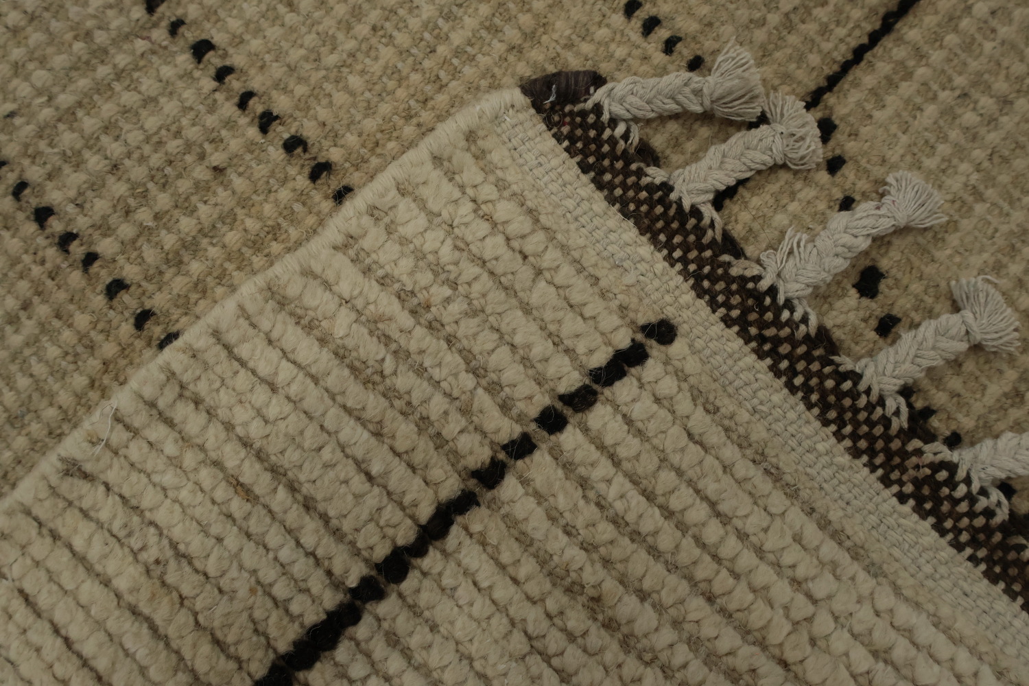 Sophisticated Moroccan Large Rug 10x14 with Artistic Linear Patterns