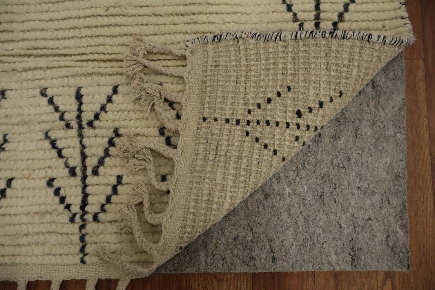 Handcrafted Moroccan Area Rug 6x10 with Elegant Neutral Tones