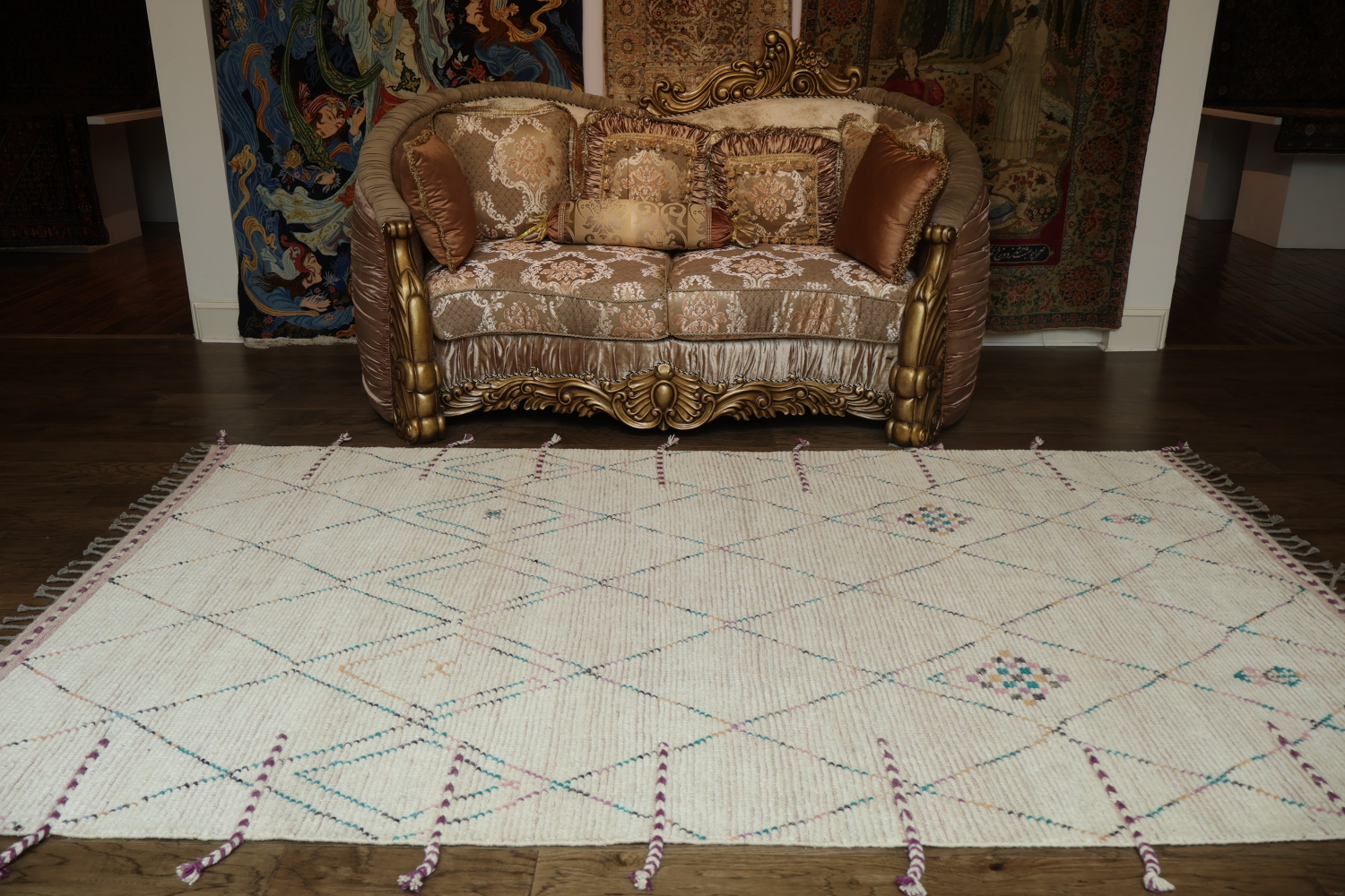 Chic and Modern: Minimalist Diamond Pattern Moroccan Rug 6x10