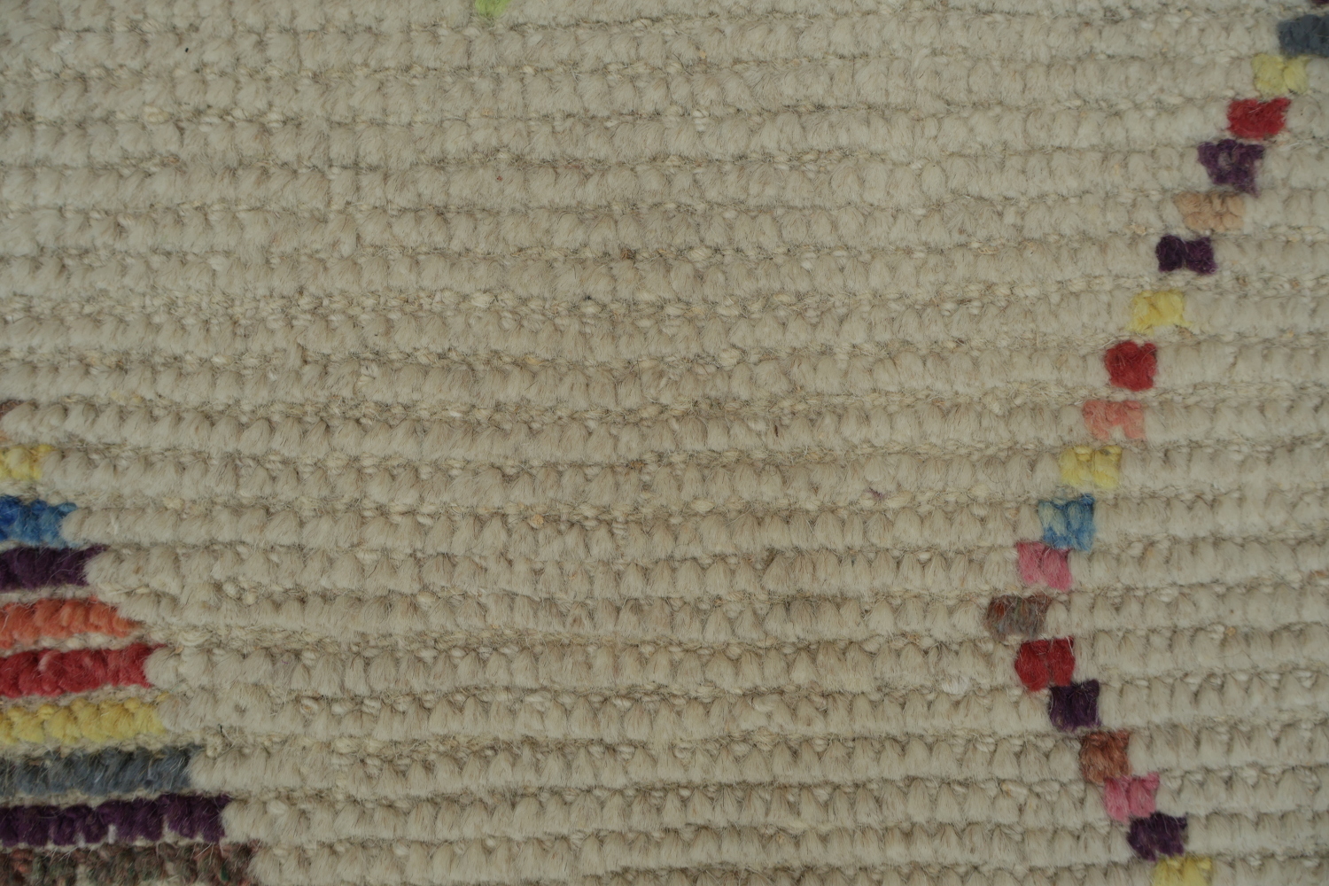 Sleek Modern Moroccan Rug: Abstract Geometric Symmetry for Any Room 6x10