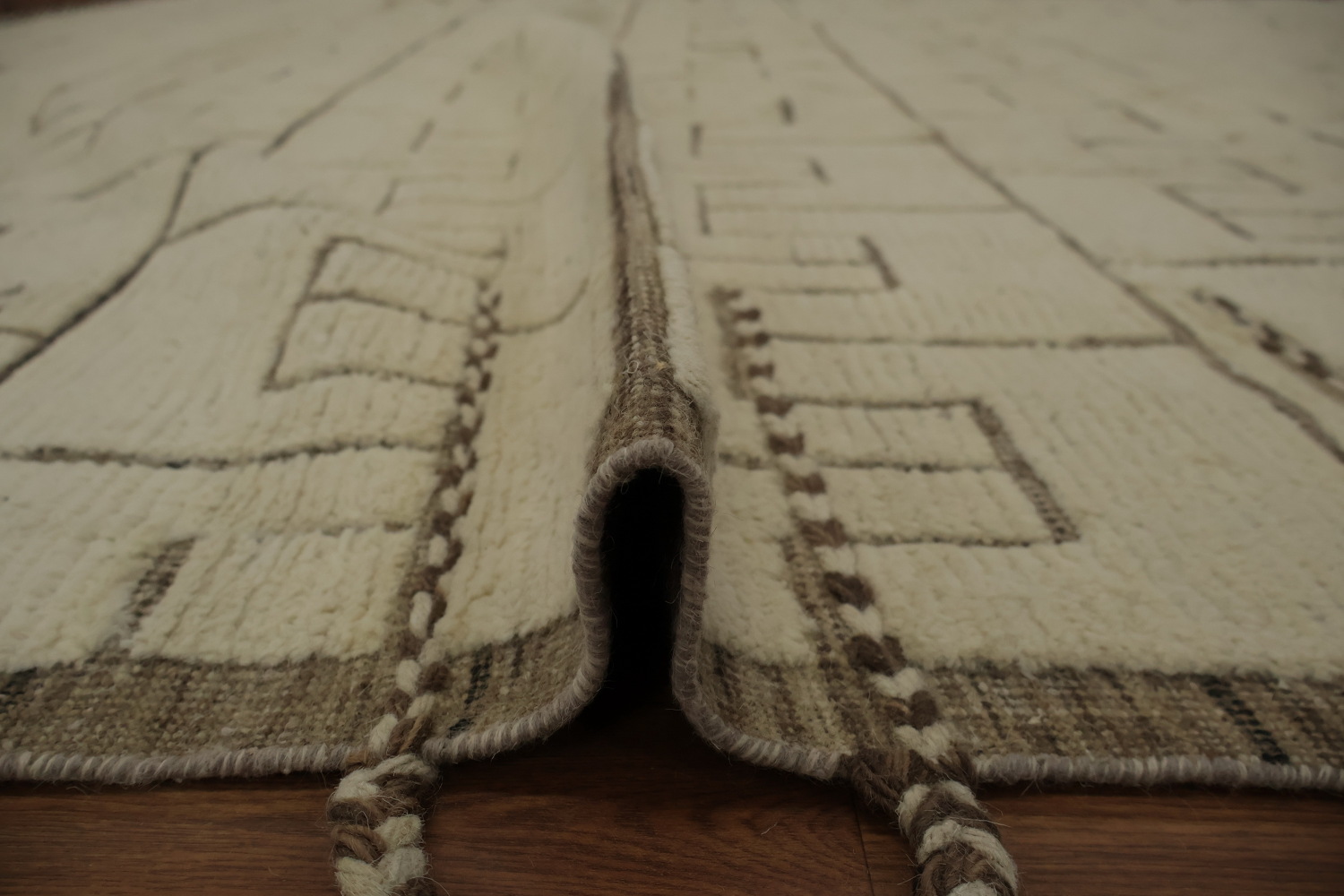 Stylish Moroccan Large Rug 12x16 Perfect for Contemporary Interiors
