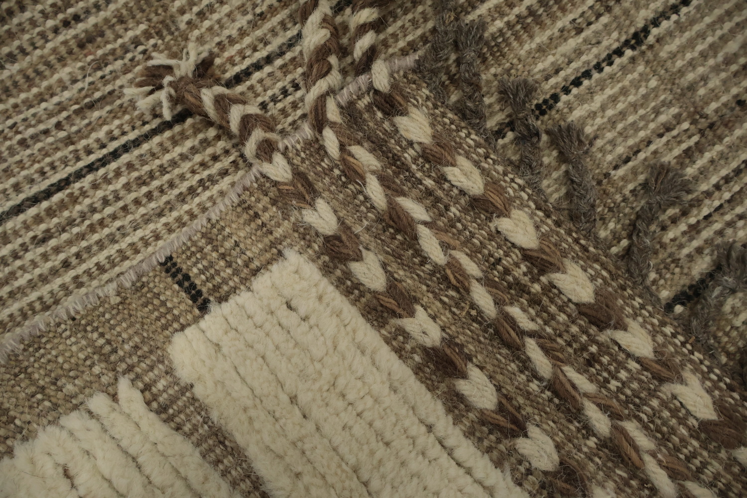Stylish Moroccan Large Rug 12x16 Perfect for Contemporary Interiors