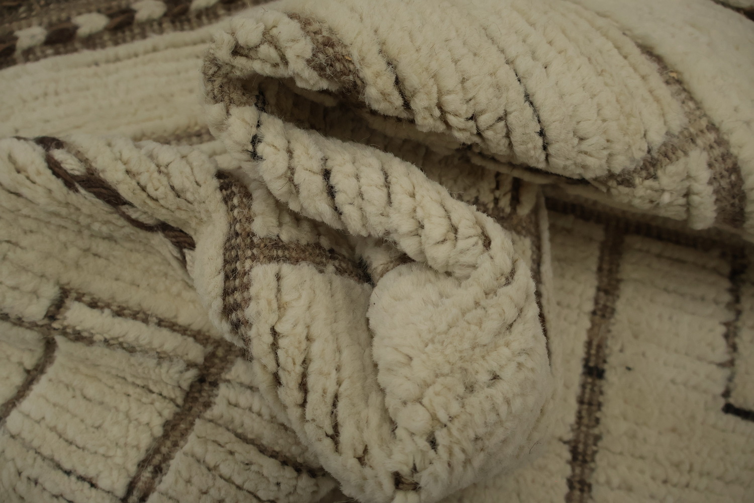 Stylish Moroccan Large Rug 12x16 Perfect for Contemporary Interiors