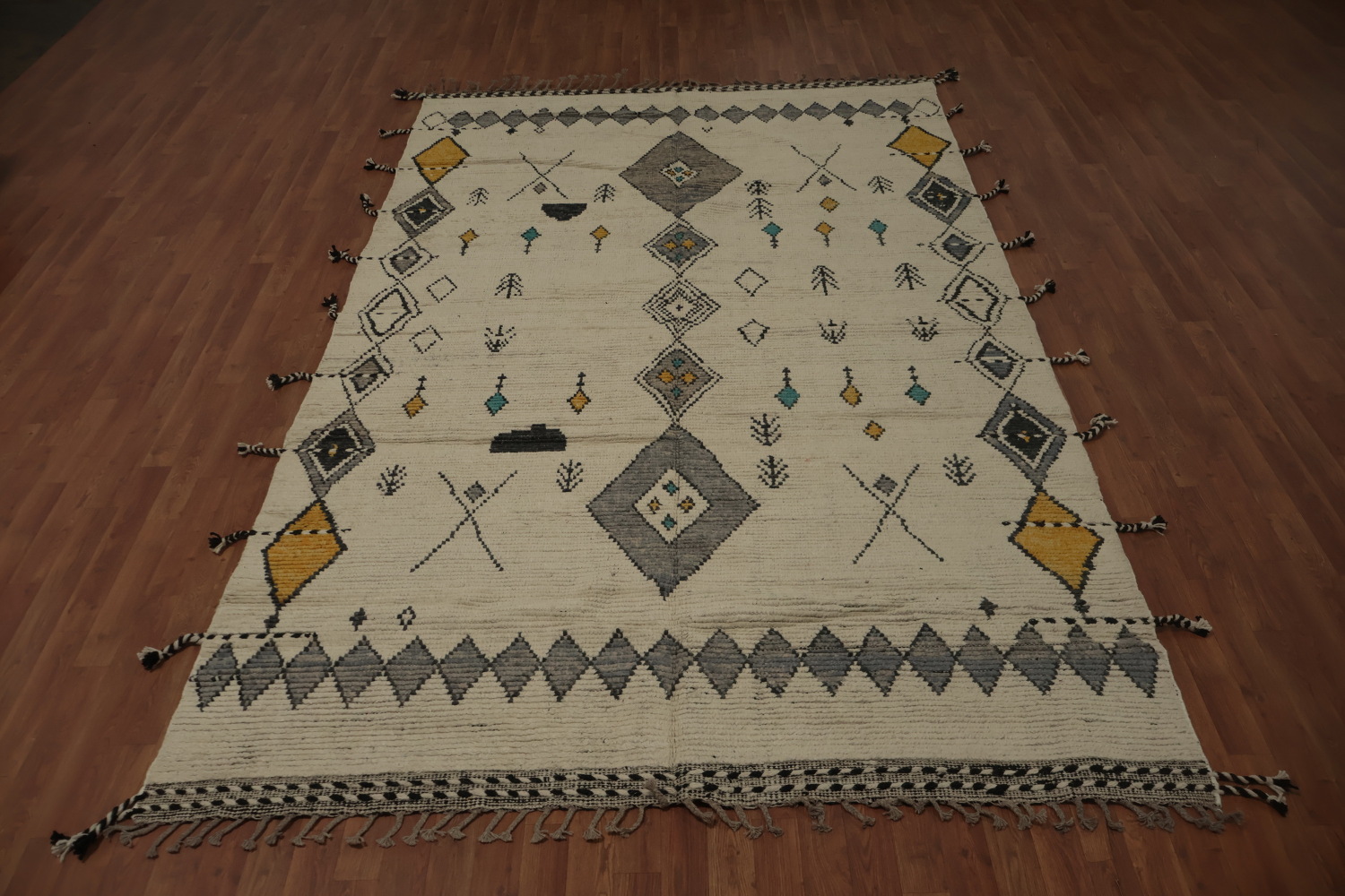 Tribal-Inspired Moroccan Area Rug 7x11 with Bold Diamond Motifs