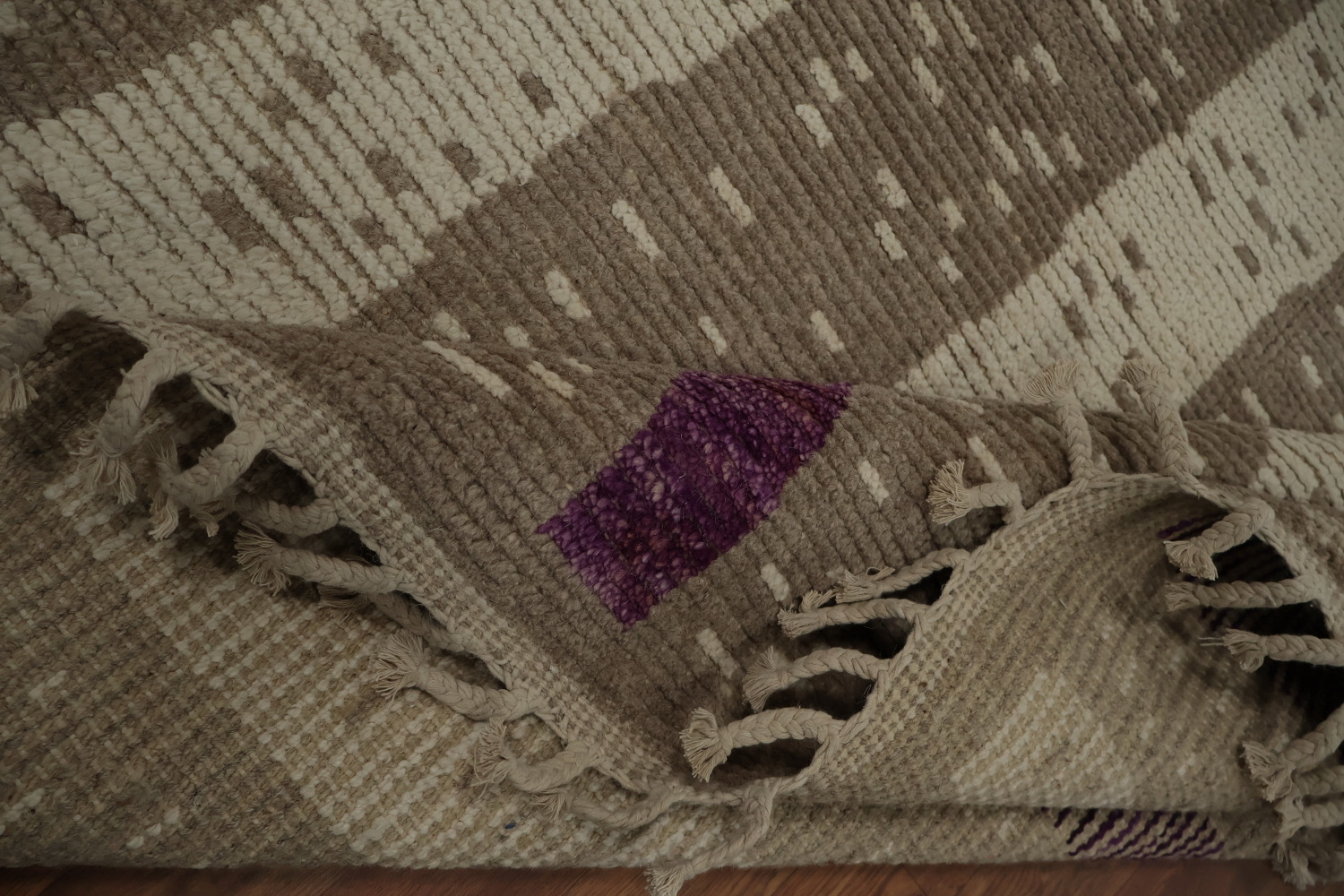 Artistic Linear Moroccan Large Rug 10x14 in Calming Earth Tones