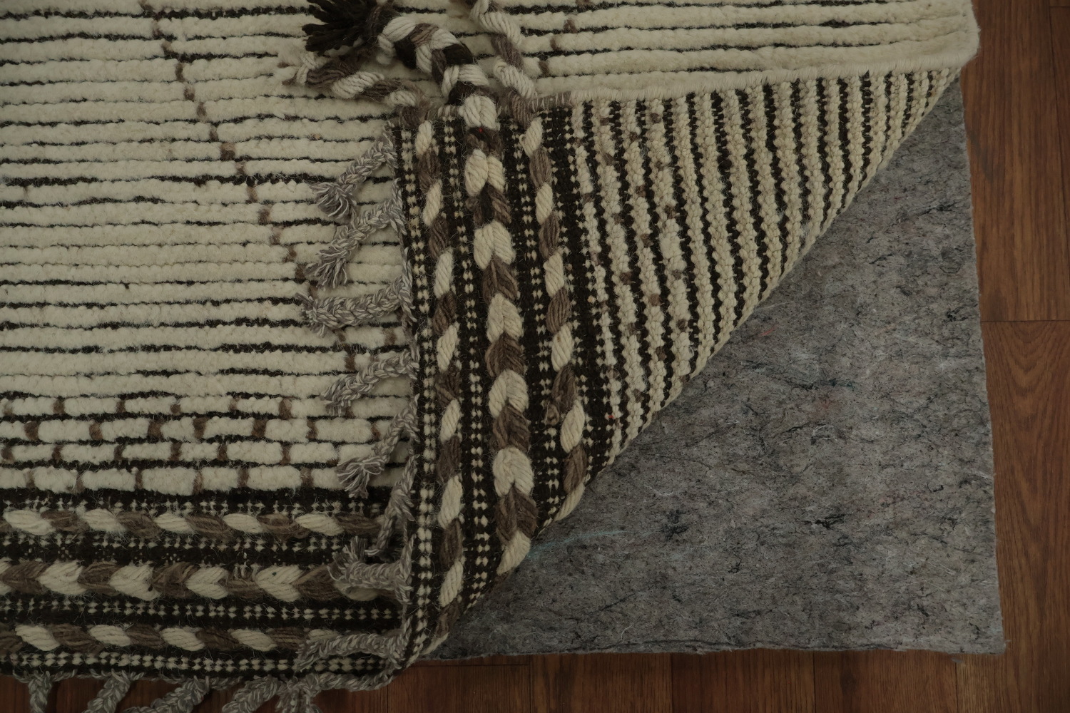 Neutral Moroccan Large Rug 10x15 Featuring Delicate Diamond Accents