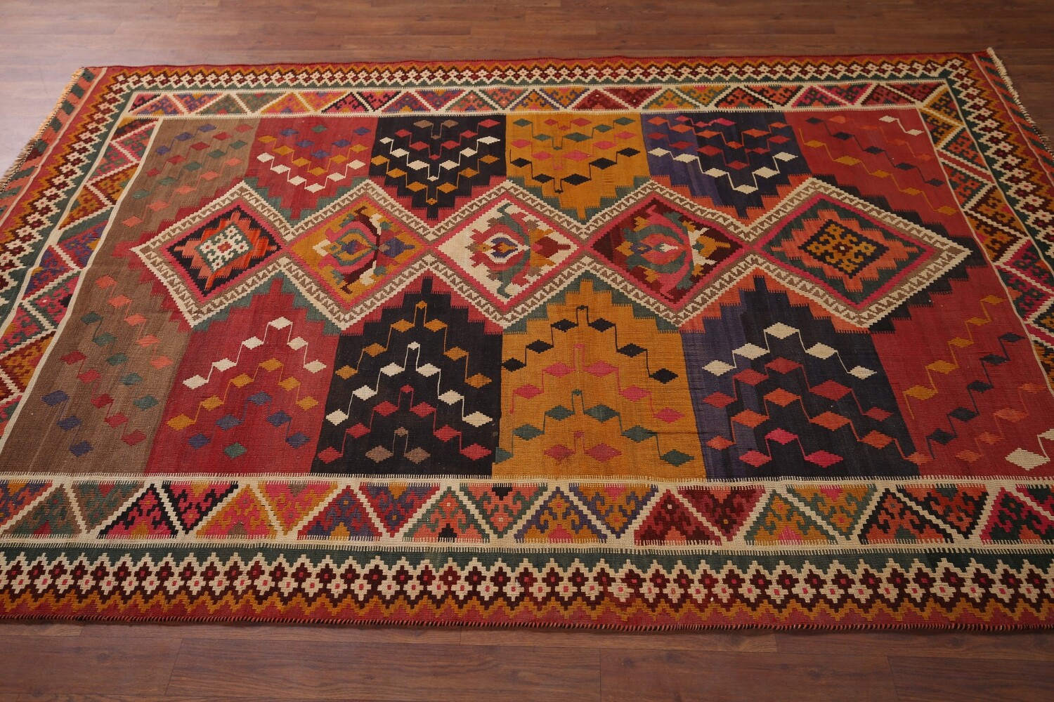 Vegetable Dye Kilim Qashqai Antique Persian Rug 5x8