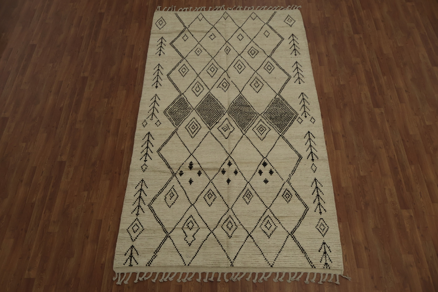 Modern Moroccan Area Rug 6x10 Perfect for Stylish Home Decor