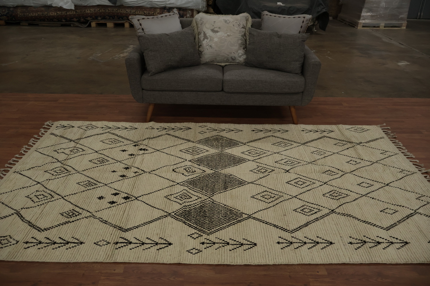 Modern Moroccan Area Rug 6x10 Perfect for Stylish Home Decor