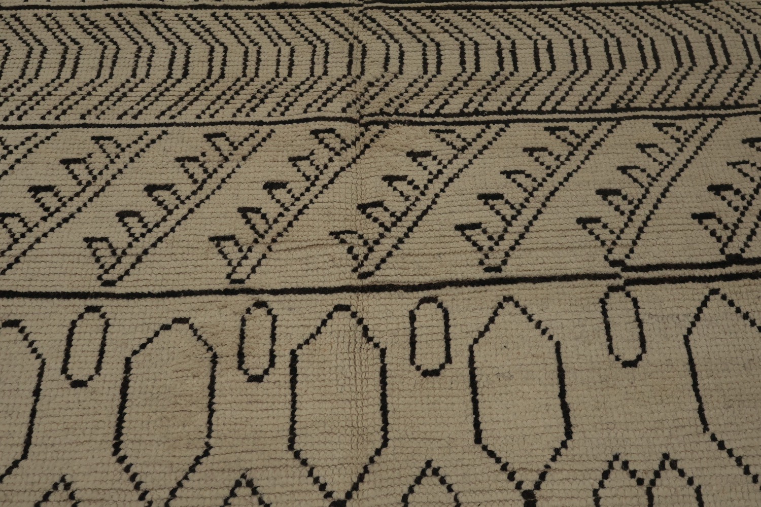 Moroccan Area Rug 8x10 with Tribal Geometric Pattern Charm