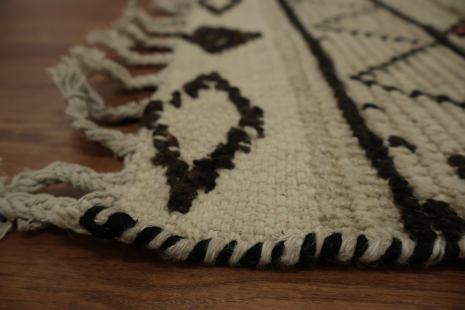 Rustic Elegance Ethnic Diamond Design Wool Moroccan Area Rug 6x10