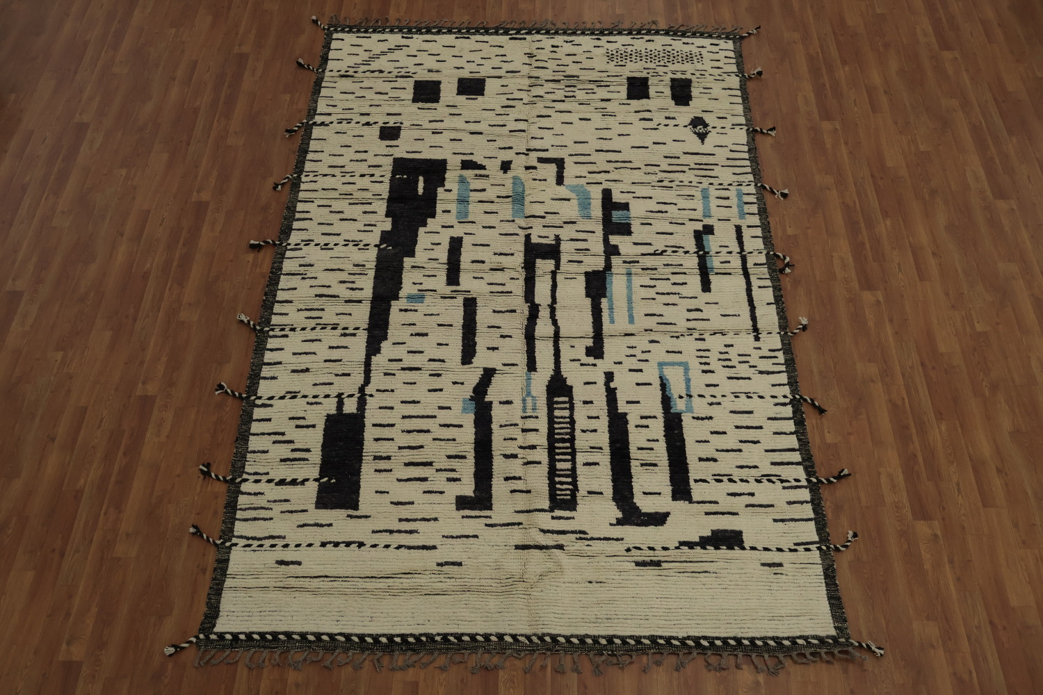 Stylish Neutral-Toned Moroccan Area Rug 7x10 with Artistic Elements