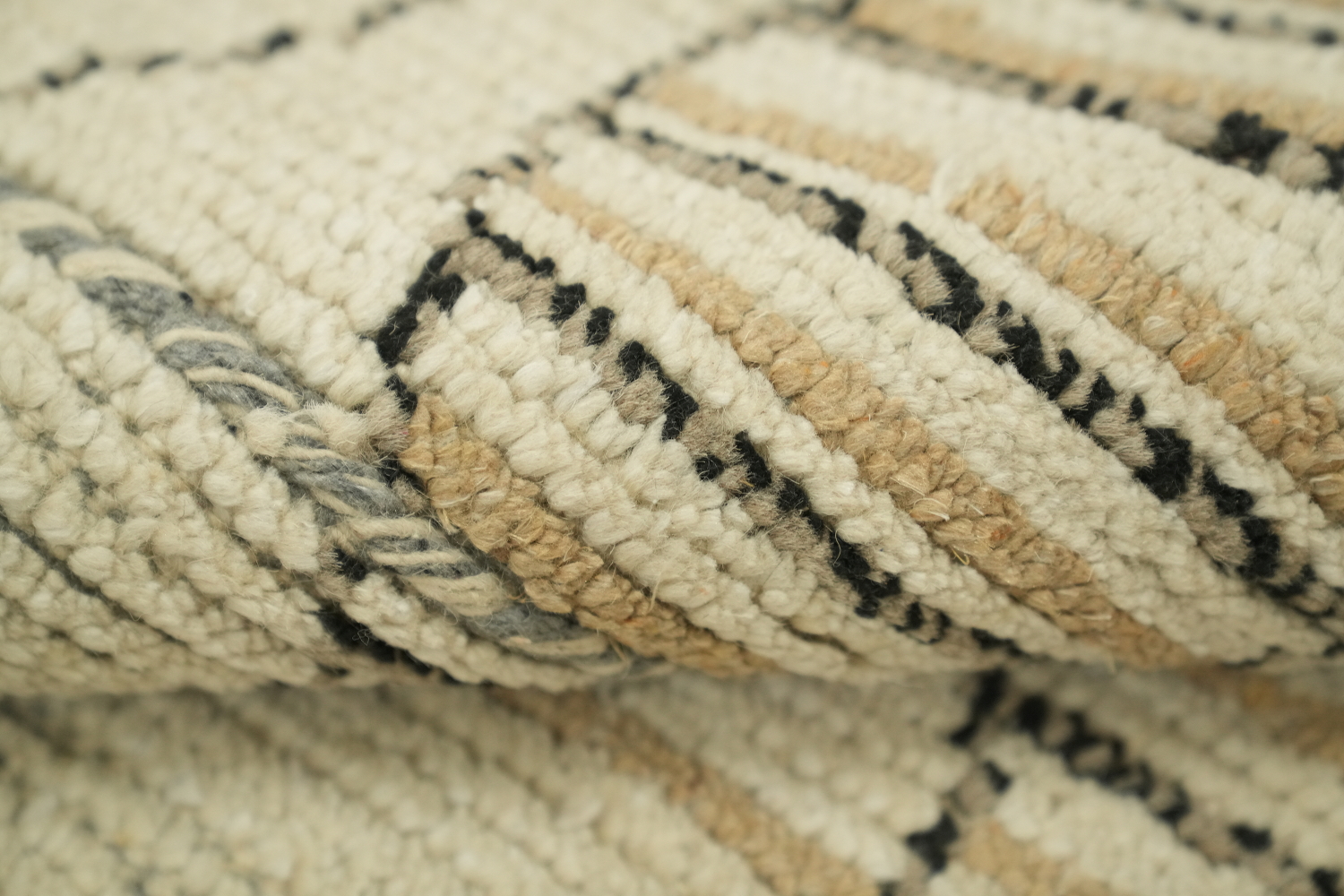 Contemporary Beige Rug Enhancing Minimalist Home Decor 6x13