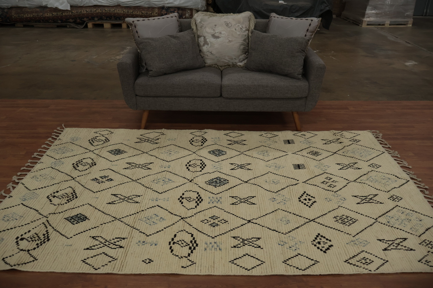 All-Over Ivory Moroccan Oriental Area Rug 5x9