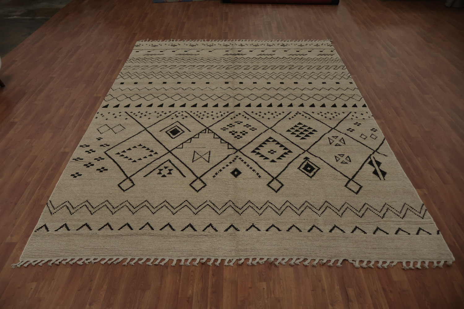 Elevate Your Space with This Stylish Moroccan Large Area Rug 9x12