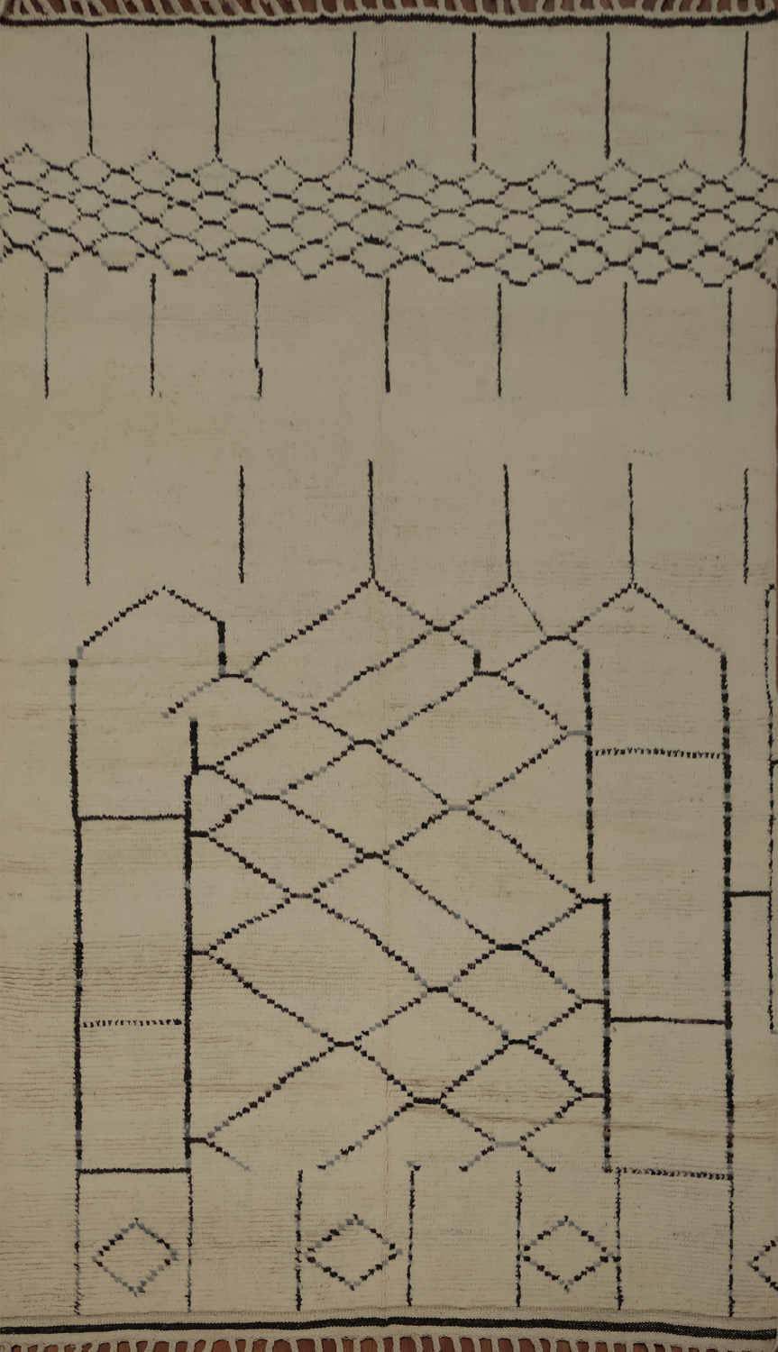Authentic Moroccan Area Rug 6x10 Featuring Unique Patterned Lines
