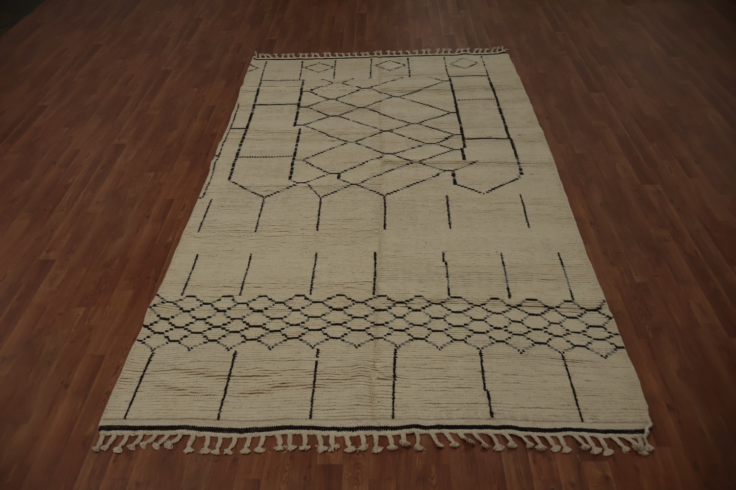 Authentic Moroccan Area Rug 6x10 Featuring Unique Patterned Lines