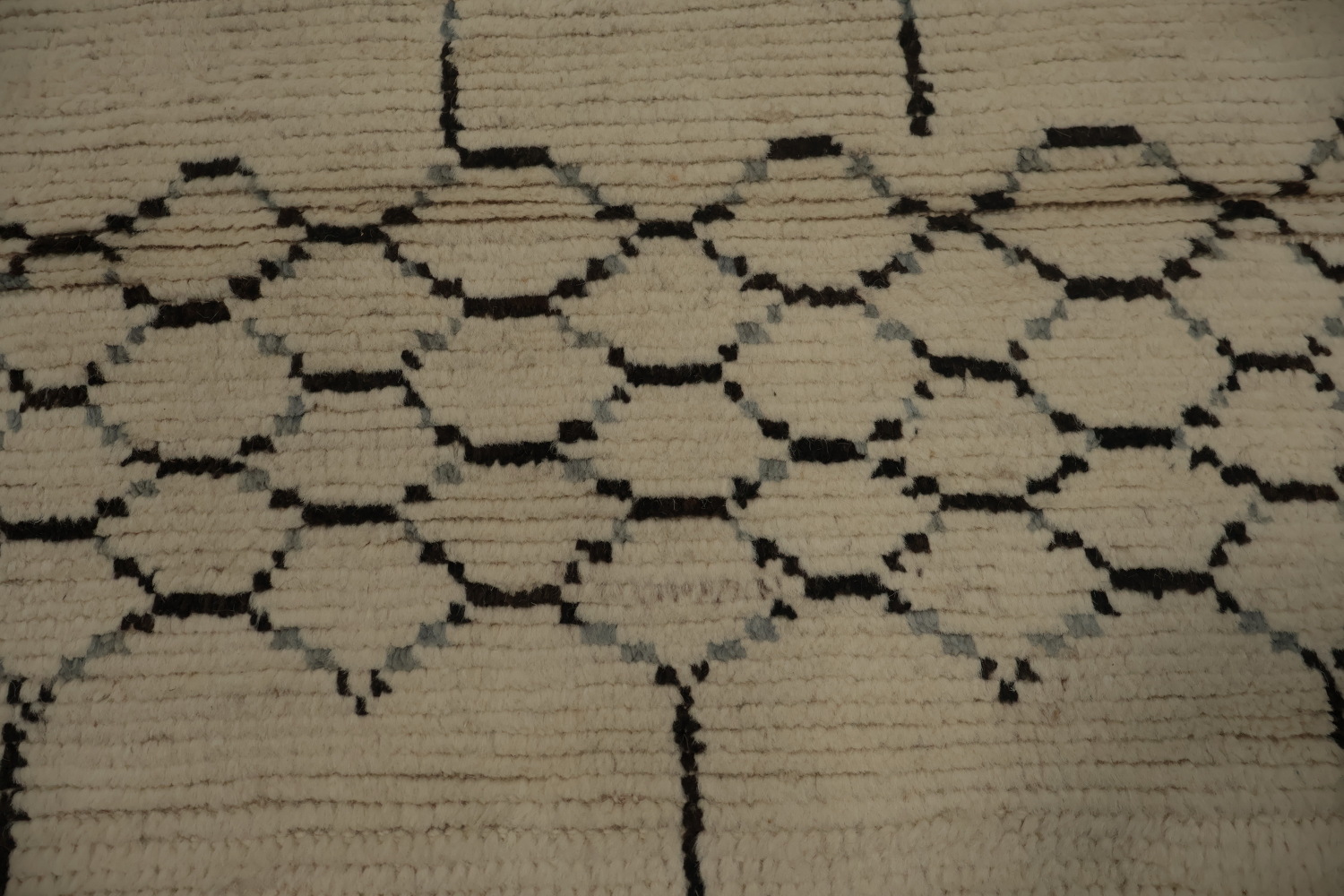 Authentic Moroccan Area Rug 6x10 Featuring Unique Patterned Lines