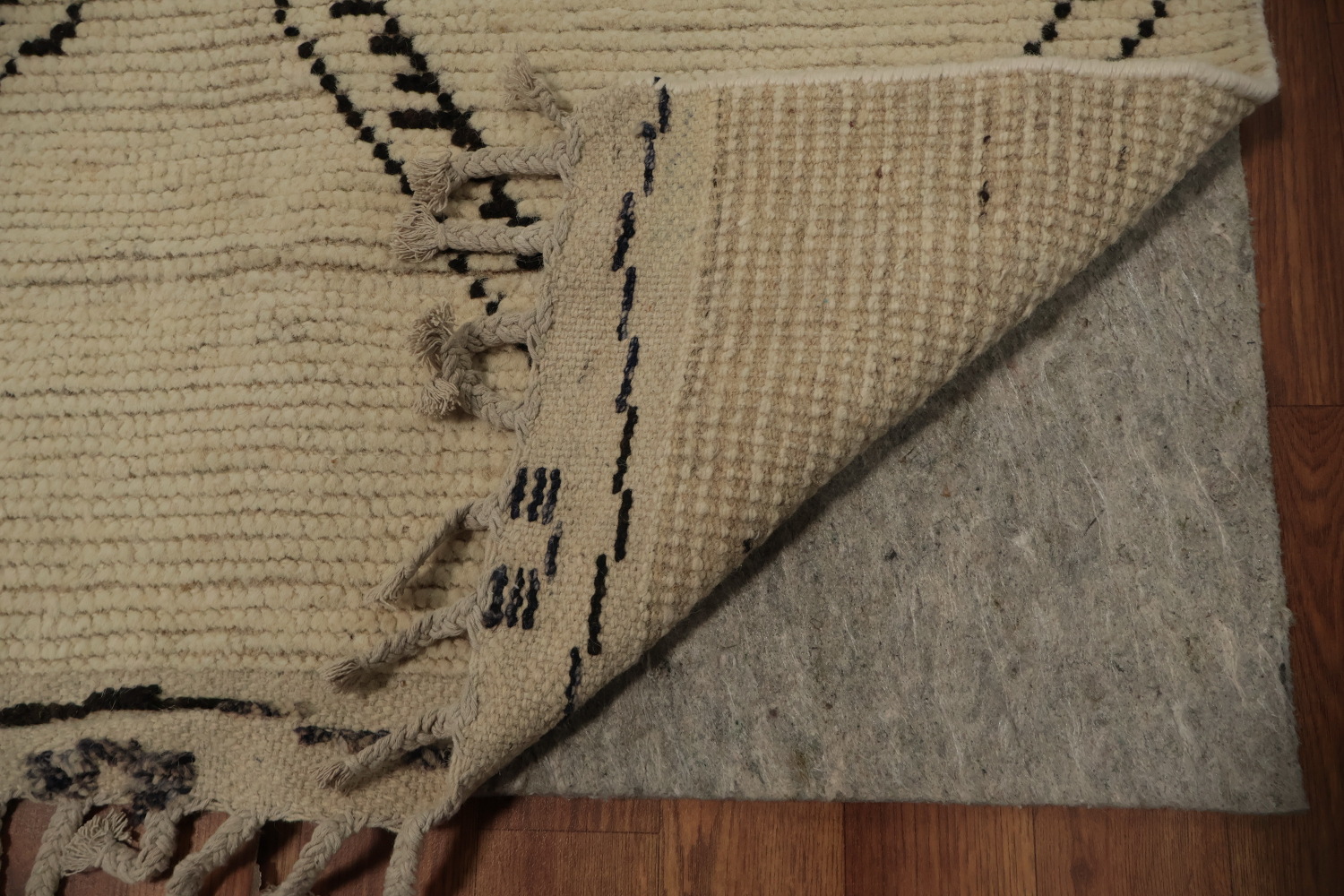 All-Over Trellis Ivory Moroccan Wool Area Rug 8x11