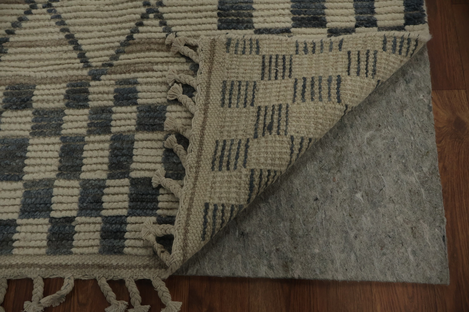 Refined Lattice Patterns on a Moroccan Area Rug 8x11
